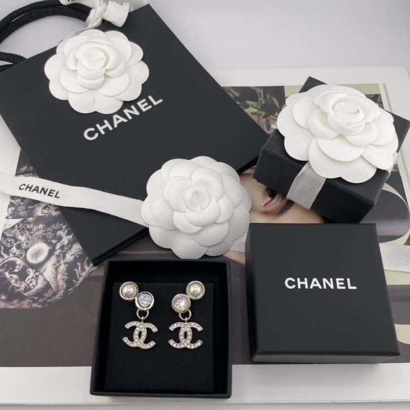 Ch**el earrings
